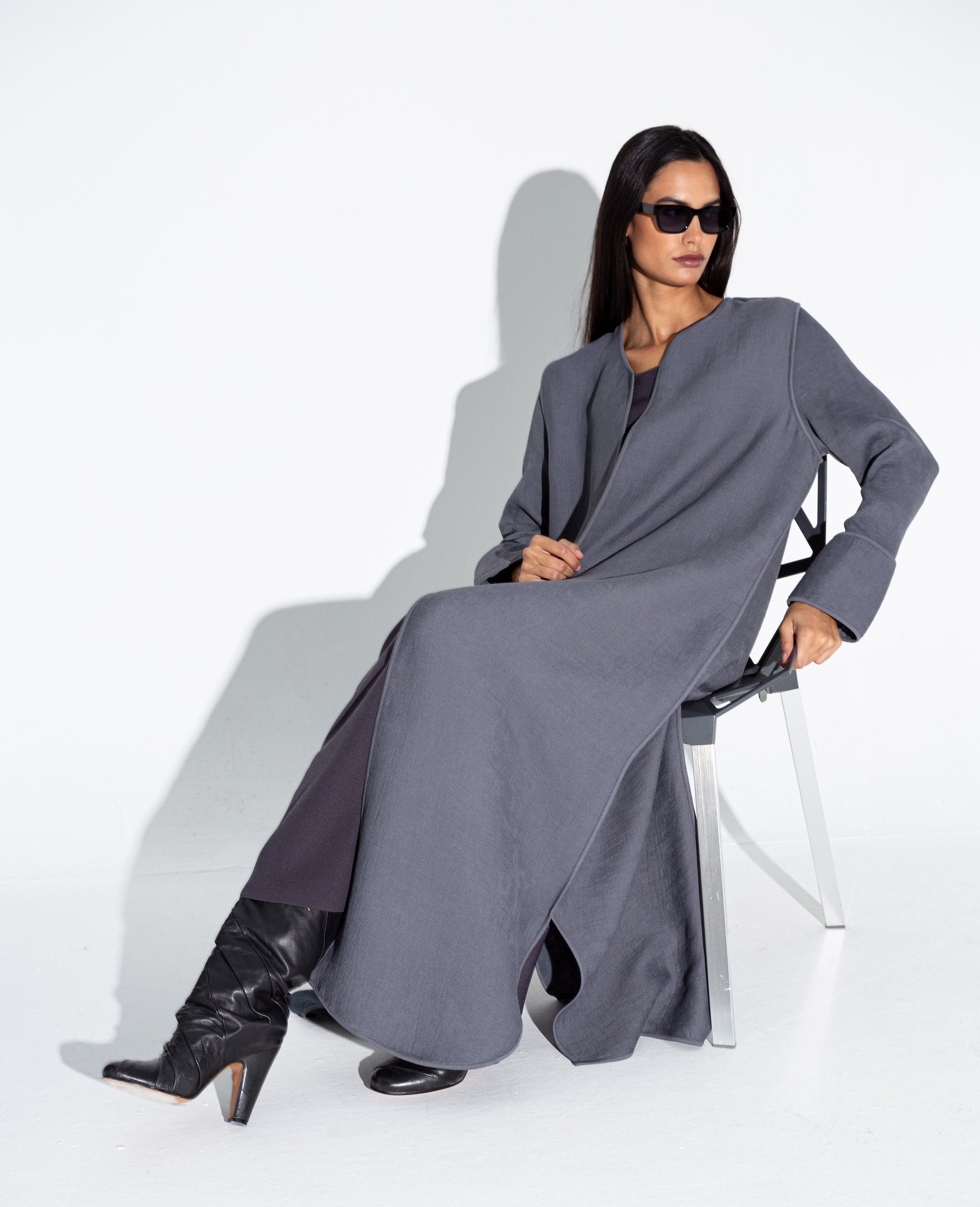 Gray Ripple Abaya