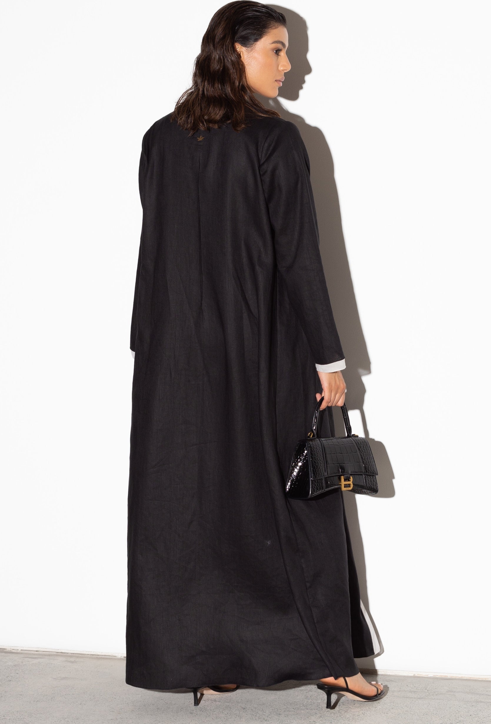 Linen Abaya in Black with Ivory Inner Detail