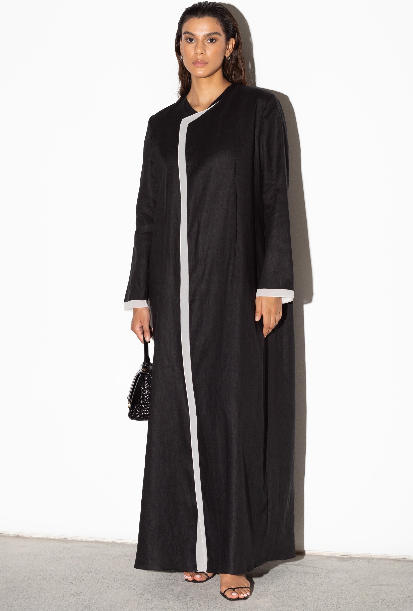 Linen Abaya in Black with Ivory Inner Detail