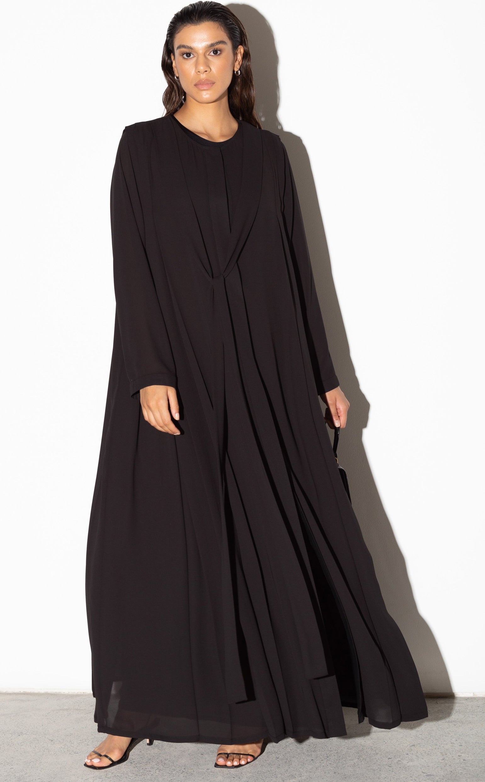 Pleated Summer Abaya in Black