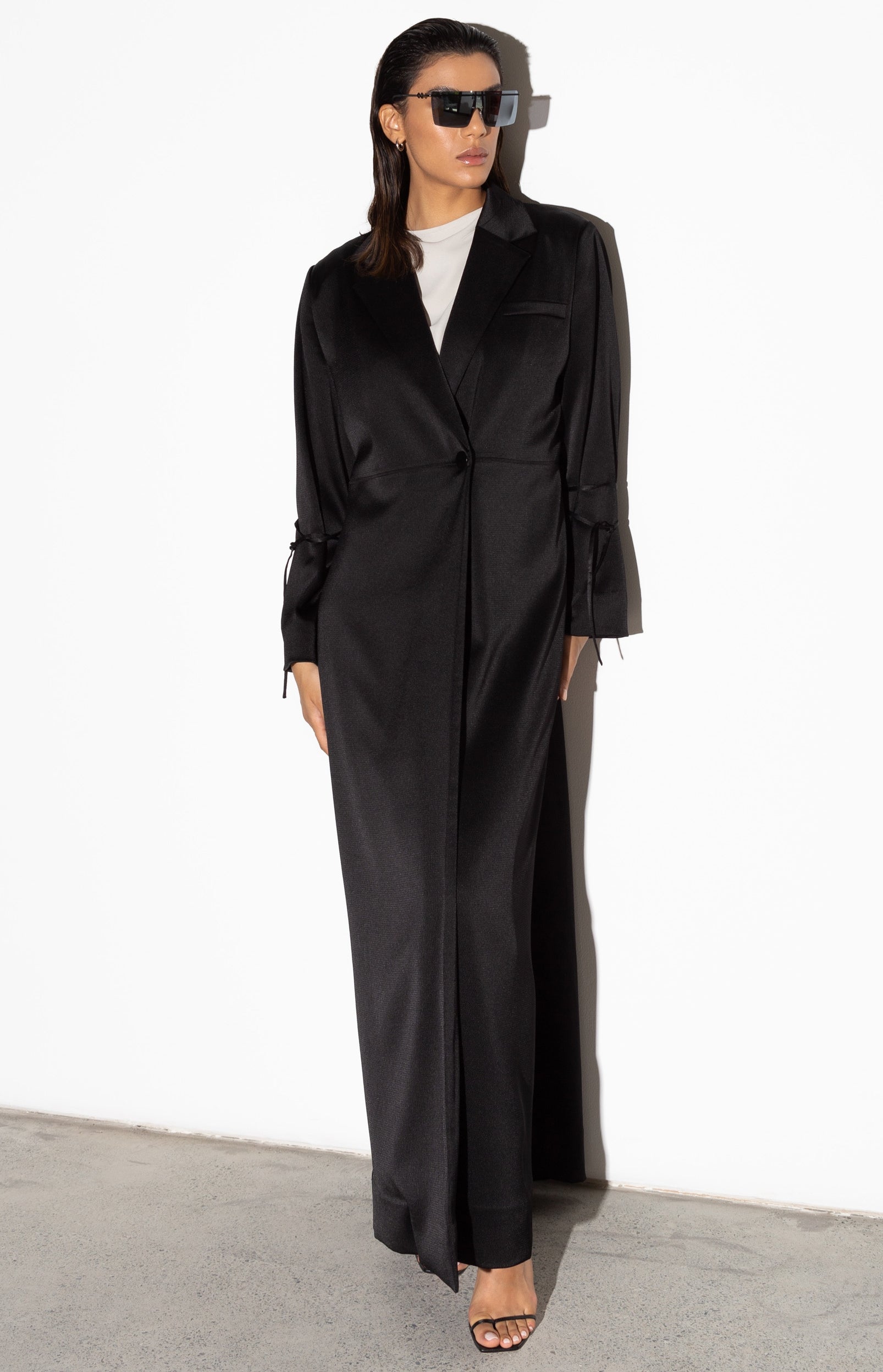 Suit Abaya in Polished Black