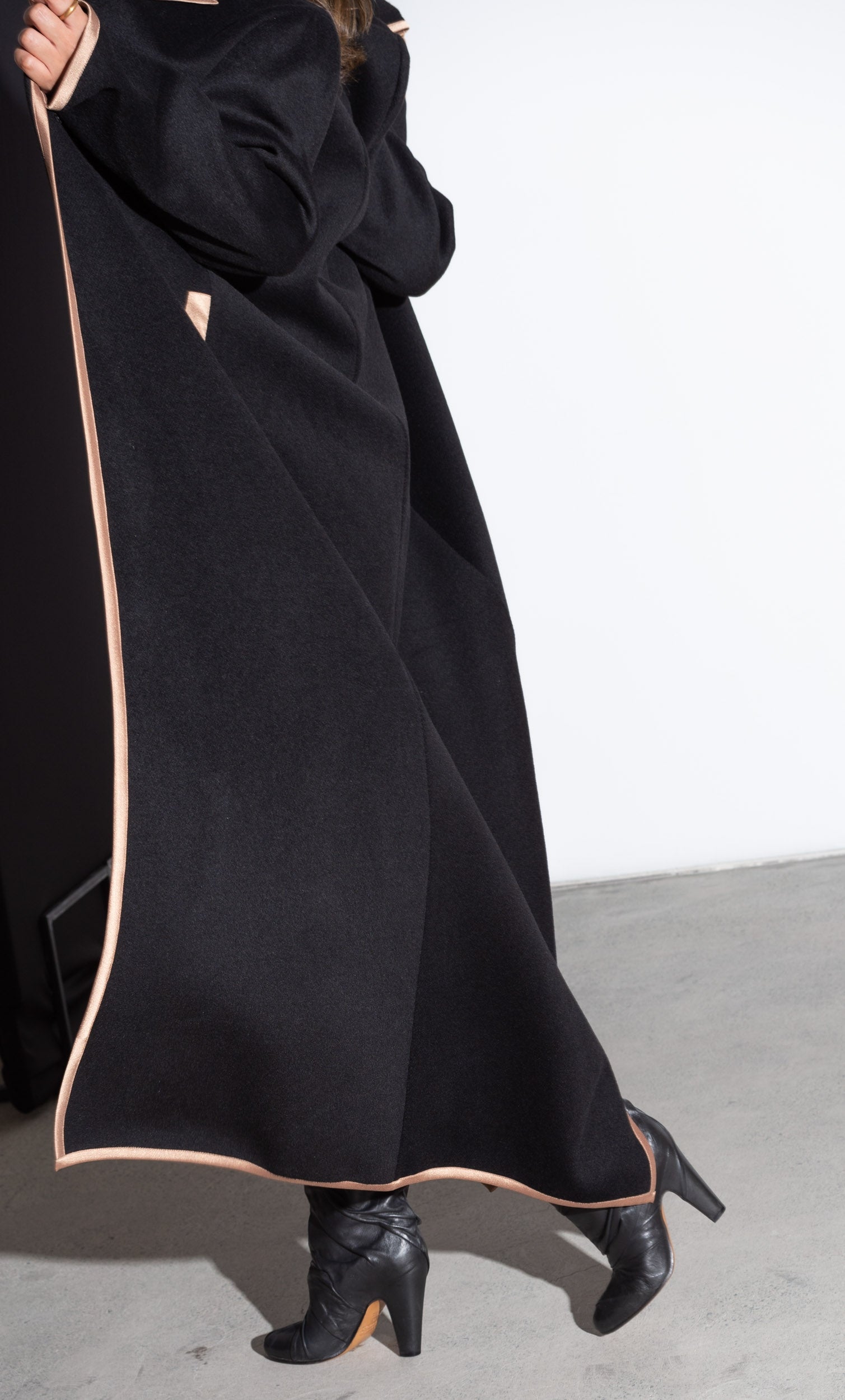 WINTER COAT ABAYA IN BLACK WITH GOLD DETAILING