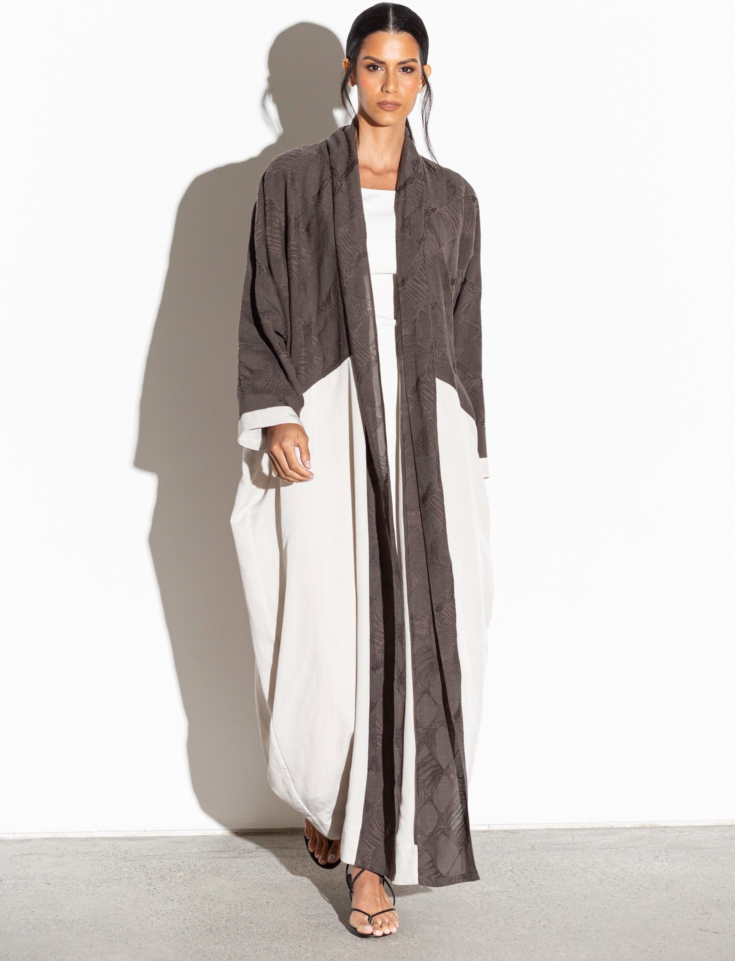 Textured Abaya in Cedar Ivory