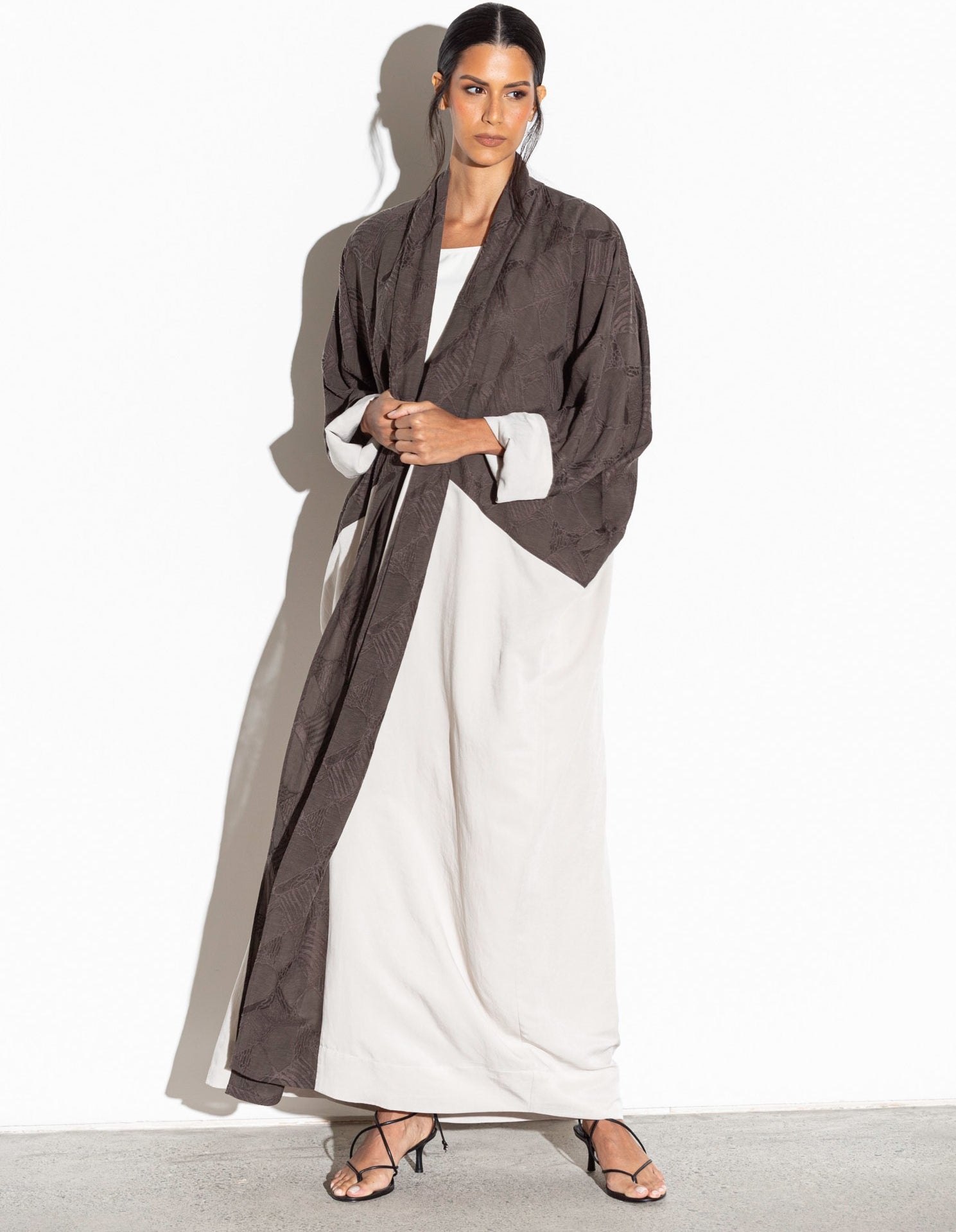 Textured Abaya in Cedar Ivory